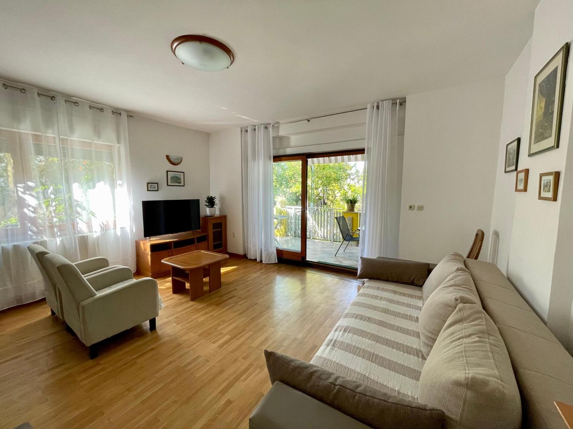 Apartments Villa Eden Preko Exteriör bild