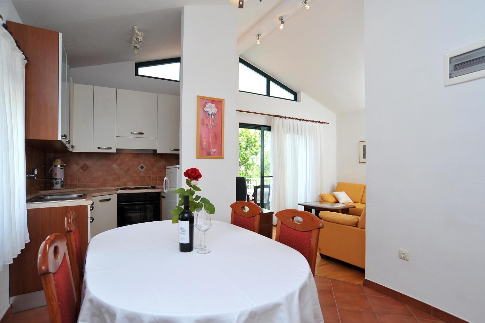 Apartments Villa Eden Preko Exteriör bild